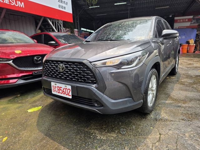 CC 汽油豪華 僅跑1.7萬、新車保固內、車況極優、高 CP 值跨界休旅  第1張相片