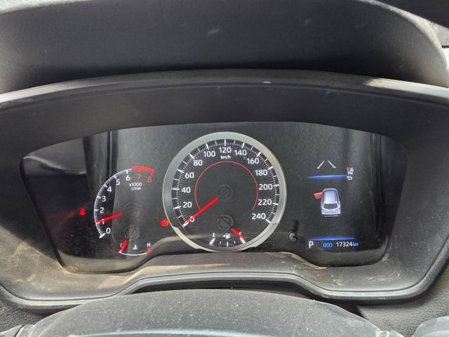 CC 汽油豪華 僅跑1.7萬、新車保固內、車況極優、高 CP 值跨界休旅  第2張相片