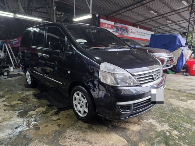 八人座 僅跑15萬 內外超優 里程保證 可認證  第2張相片