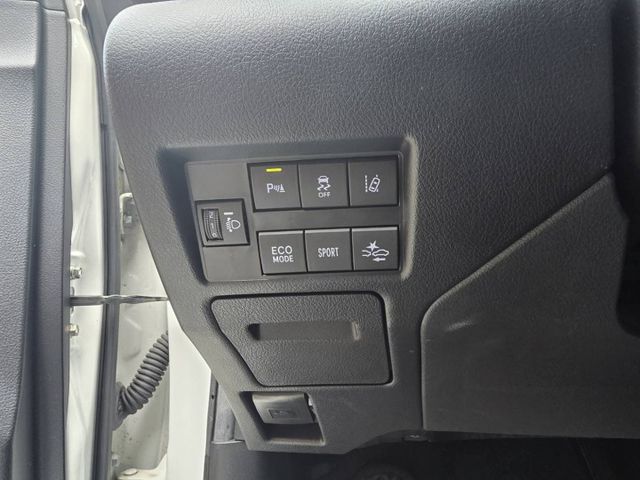 頂級S版 定速、循跡防滑、AEB、斜坡起步輔助、LED日行燈、換檔撥片、倒車顯影(車輛準備中  第9張相片