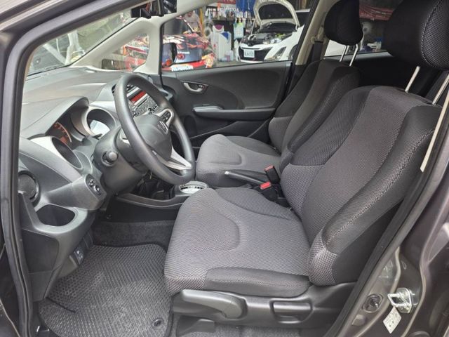 省油省稅好顧 優質代步小車  第11張相片