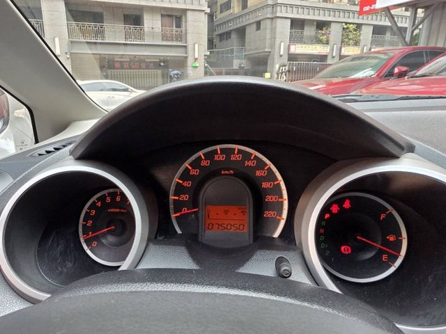 省油省稅好顧 優質代步小車  第17張相片