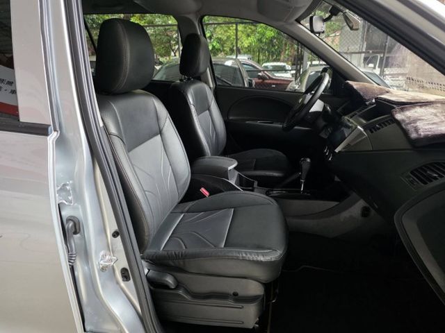 安卓、倒車顯影、導航、藍芽音樂、中央空調  第7張相片