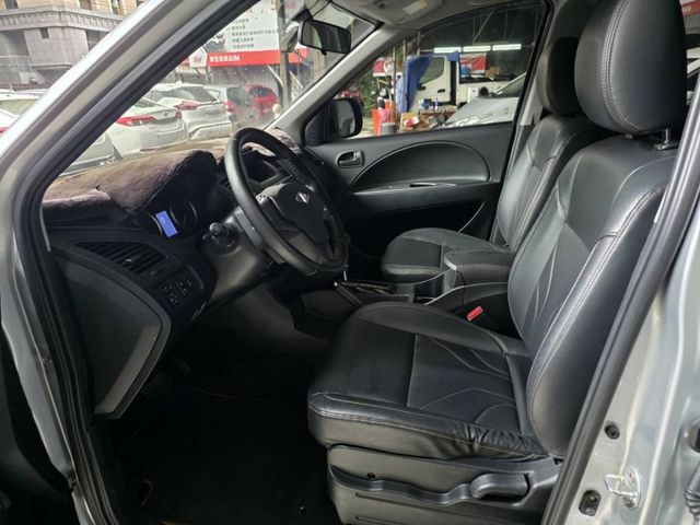 安卓、倒車顯影、導航、藍芽音樂、中央空調  第10張相片