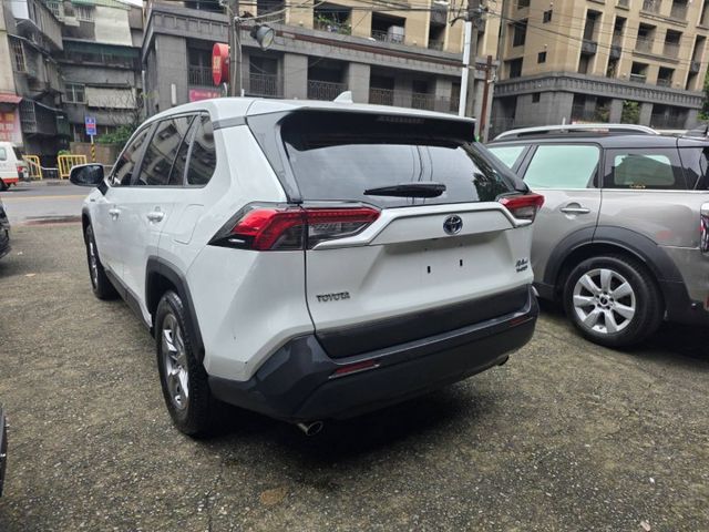 家庭出遊首選！ 全速域定速、自動煞停配備齊全，守護全家人安全。超大後車廂空間，露營採買輕鬆搞定  第6張相片