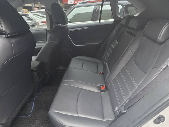 家庭出遊首選！ 全速域定速、自動煞停配備齊全，守護全家人安全。超大後車廂空間，露營採買輕鬆搞定  第8張相片