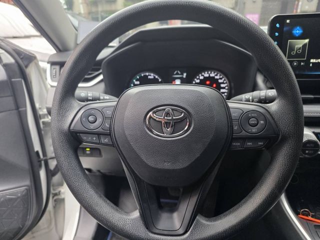 家庭出遊首選！ 全速域定速、自動煞停配備齊全，守護全家人安全。超大後車廂空間，露營採買輕鬆搞定  第12張相片