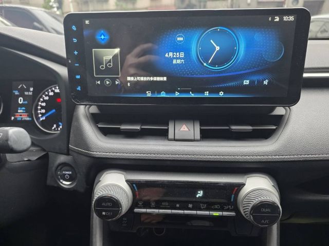 家庭出遊首選！ 全速域定速、自動煞停配備齊全，守護全家人安全。超大後車廂空間，露營採買輕鬆搞定  第14張相片