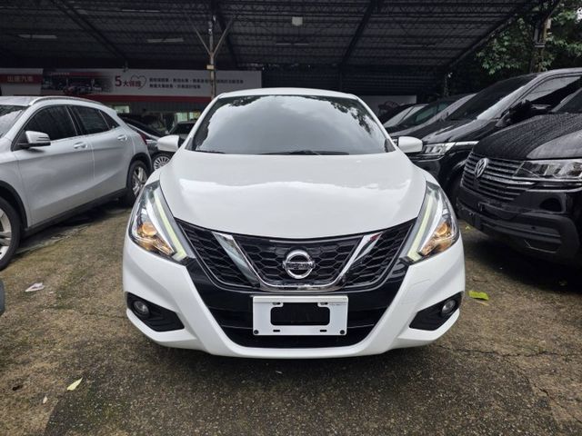 全車原鈑件 優質代步 多功能安卓主機 CARPLAY 藍牙音樂 ABS 循跡防滑 倒車影像 胎壓偵測  第2張相片