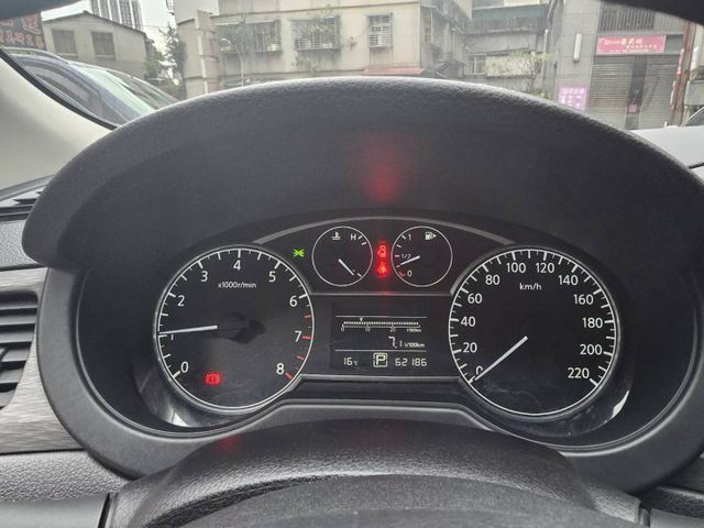 全車原鈑件 優質代步 多功能安卓主機 CARPLAY 藍牙音樂 ABS 循跡防滑 倒車影像 胎壓偵測  第15張相片