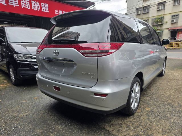 車況超優 倒車顯影 網路電視 藍芽音樂 電尾門 雙側電滑門 高清數位前後錄影  第三排電動收折  第4張相片