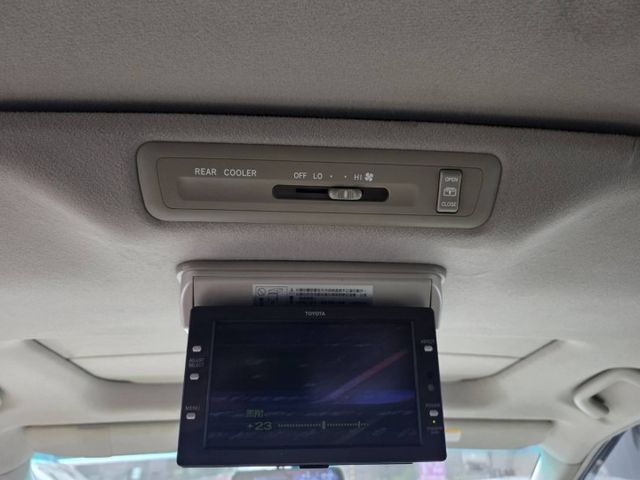車況超優 倒車顯影 網路電視 藍芽音樂 電尾門 雙側電滑門 高清數位前後錄影  第三排電動收折  第15張相片