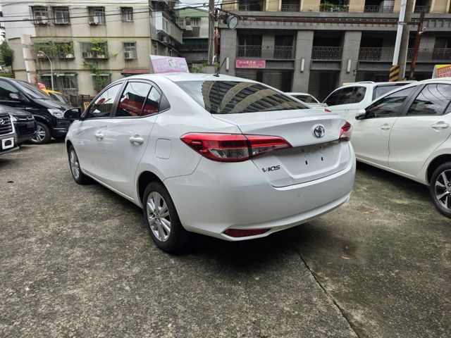 一手車 市區代步車首選 買車送好禮 買到賺到  第6張相片