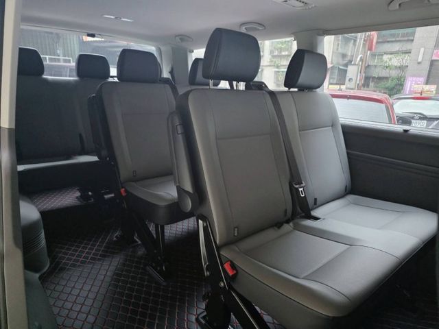 原廠新車四年無限公里保固 原鈑件 可認證 早鳥優惠價 自排150P 九人座  第4張相片
