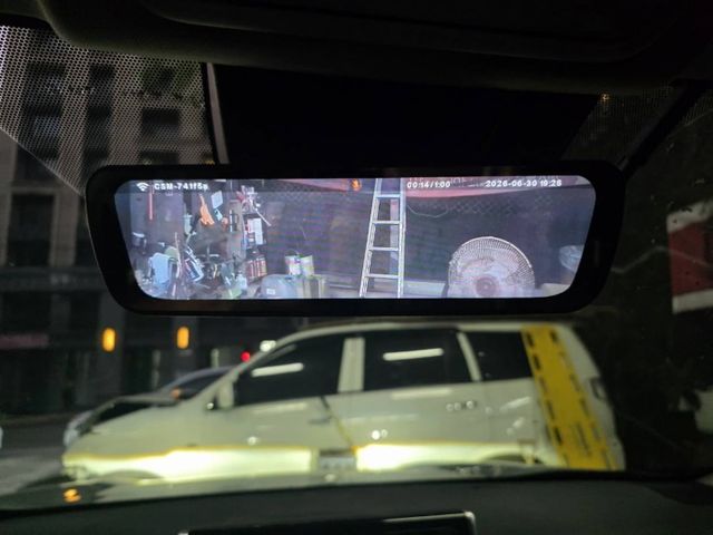 旗艦版、ACC跟車、盲點偵測、環景系統、電動尾門、數位後照鏡、雙區恆溫  第4張相片