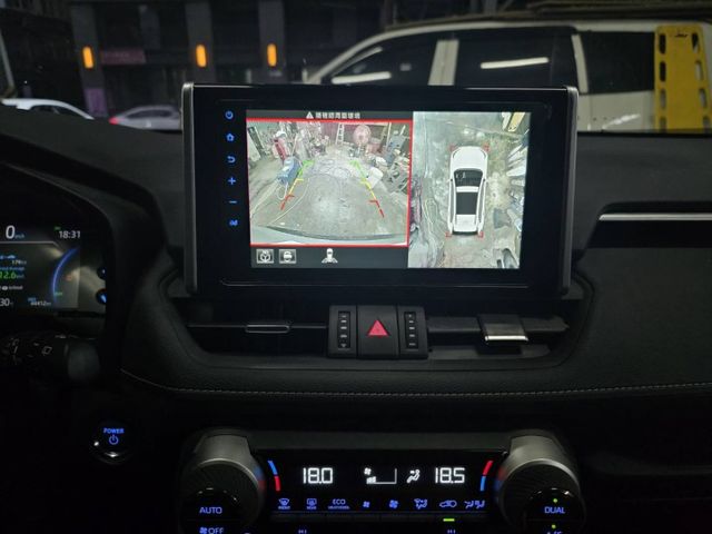 旗艦版、ACC跟車、盲點偵測、環景系統、電動尾門、數位後照鏡、雙區恆溫  第5張相片
