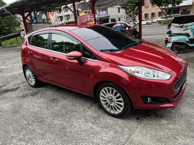 福特FORD FIESTA 1.0  IKEY免鑰匙/倒車顯影/難得低里程車況  第5張相片