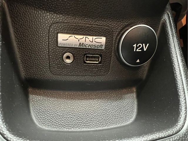 福特FORD FIESTA 1.0  IKEY免鑰匙/倒車顯影/難得低里程車況  第9張相片