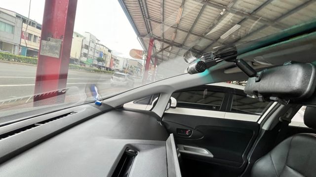 2011年 TOYOTA WISH威許2.0 EHI款 七人座/IKEY GPS導航 藍芽  第3張相片