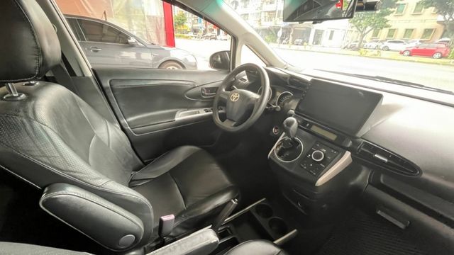 2011年 TOYOTA WISH威許2.0 EHI款 七人座/IKEY GPS導航 藍芽  第5張相片