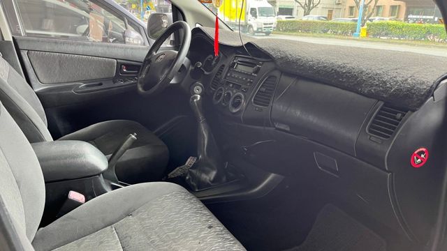 2014 TOYOTA  INNOVA 2.0 伊諾瓦手排~車美~大空間大馬力、耐操省油  第5張相片