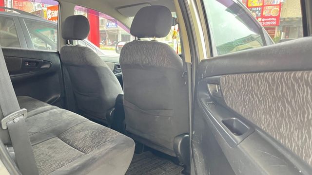 2014 TOYOTA  INNOVA 2.0 伊諾瓦手排~車美~大空間大馬力、耐操省油  第6張相片