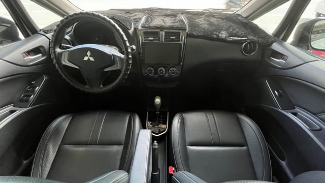 2021年COLT PLUS 1.5 原廠保固中~一手車原鈑件~低里程~電動尾門導航倒車顯影免鑰匙  第4張相片