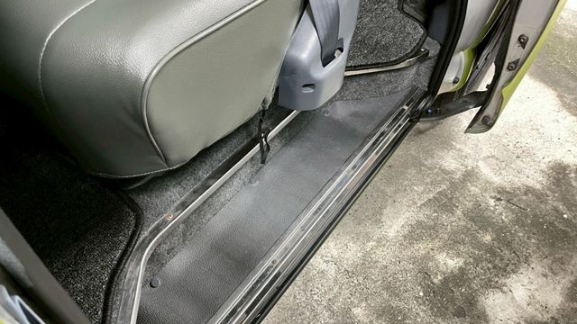 2005年  TOYOTA 海力士  八人座廂型車  自排! 皮椅! 乾淨~ 歡迎賞車《可貸款》  第4張相片