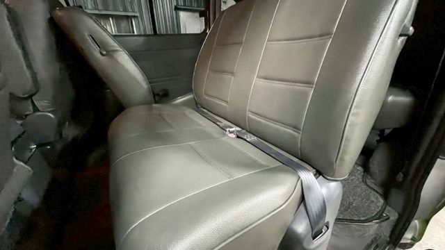 2005年  TOYOTA 海力士  八人座廂型車  自排! 皮椅! 乾淨~ 歡迎賞車《可貸款》  第5張相片