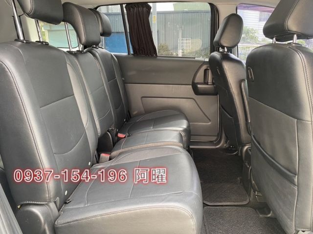 便宜好入手，七人座休旅車，天窗，安全氣囊，電動椅，多功能影音，可全額貸款。  第7張相片