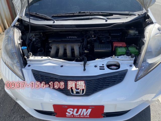 換檔撥片，衛星導航，安全氣囊，實用性高的優質小車，代步車最佳首選。  第12張相片