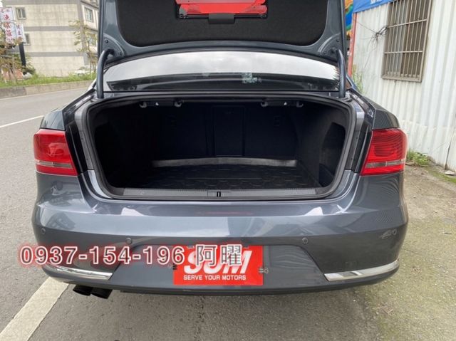【客戶託售】國產的價格，進口的享受，里程僅跑9萬公里，CP值高，歡迎來電詢問。  第10張相片