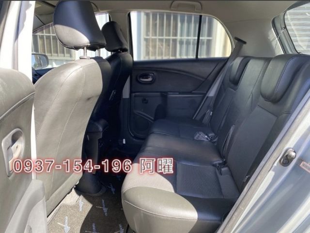 超值代步小鴨，省油好停車，全車原鈑件，可全額貸款。  第4張相片
