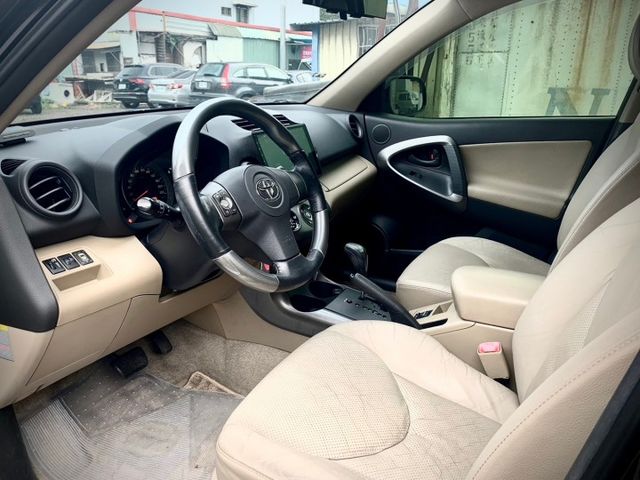 RAV4  第2張相片