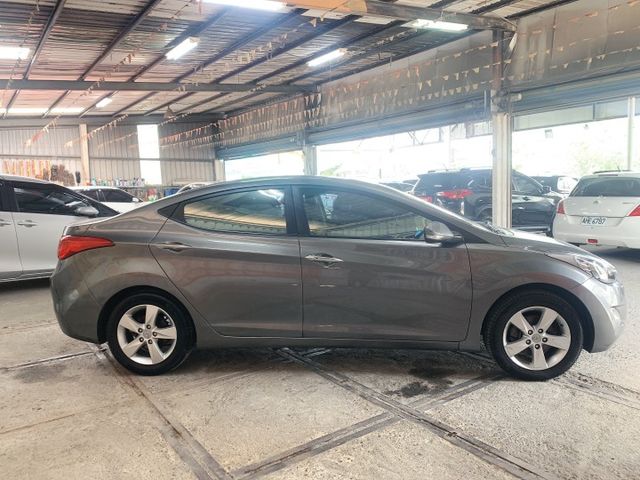 ELANTRA  第5張相片