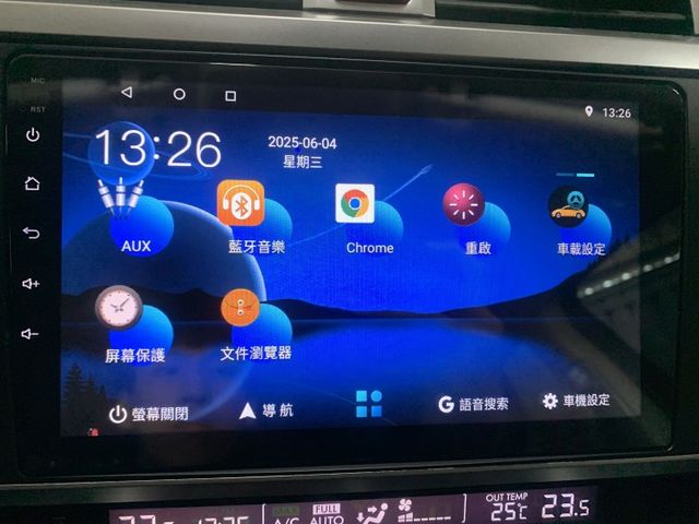 四輪驅動，X-MODE越野模式，天窗 換檔撥片 分區溫控 電動椅 IKEY 定速 中控螢幕 電尾門  第13張相片