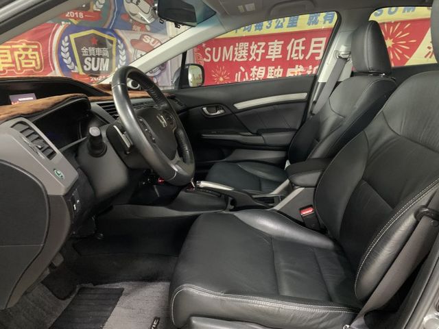 CIVIC  第9張相片