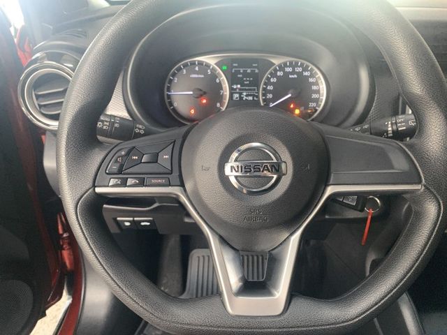 KICKS  第5張相片