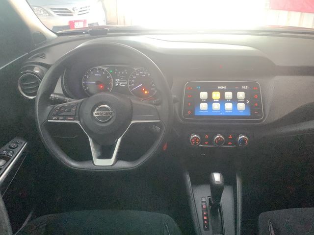 KICKS  第6張相片