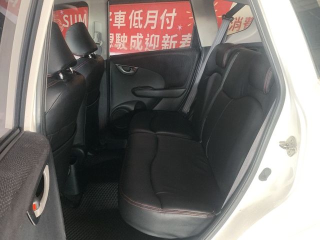 YARIS  第8張相片