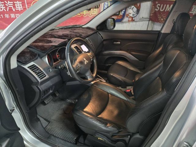 OUTLANDER  第3張相片