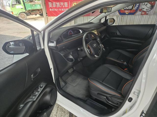 TOYOTA小休旅.  第3張相片