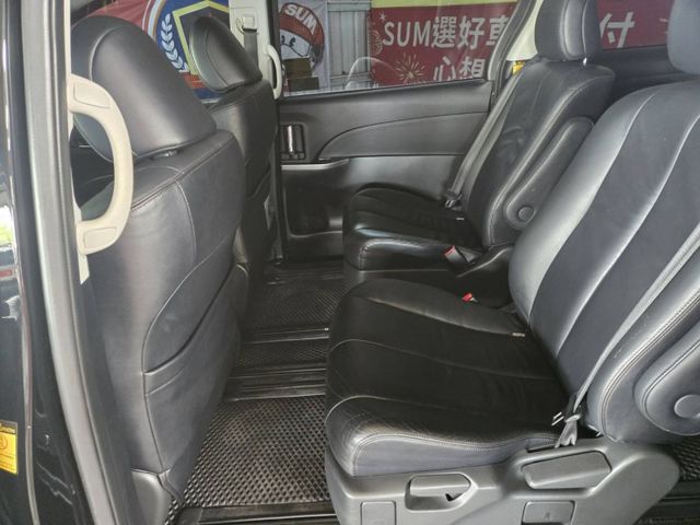 純正7人座休旅車  第5張相片
