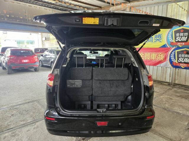 純正7人座休旅車  第6張相片