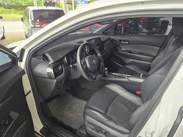 C-HR  第3張相片