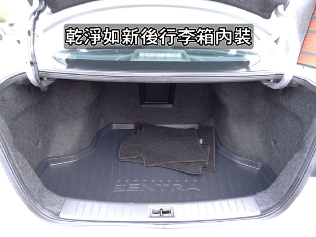 ▲豪華影音版，里程保證，全程原廠保養▲一手家庭用車，原鈑件認證▲免鑰匙，恆溫，定速，感應大燈，免頭款可全貸  第7張相片