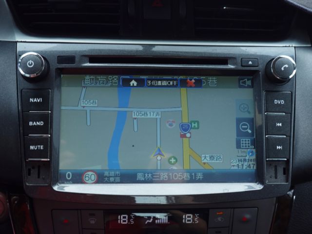 ▲頂級豪華版，只跑９萬，全車原鈑件▲升級導航/電視+倒車顯影▲免鑰匙，恆溫，定速，感應大燈▲原鈑件認證▲可全額貸款  第13張相片