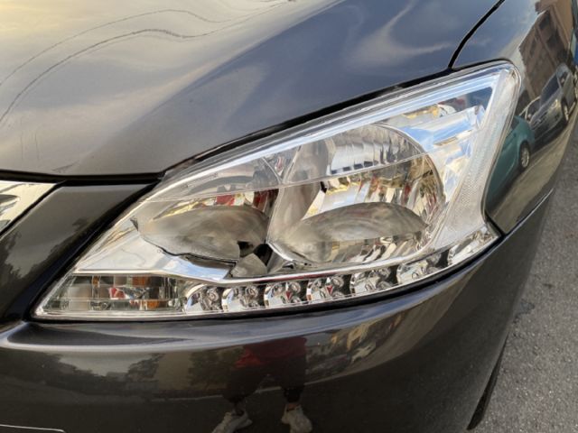 ▲豪華影音版，里程保證，全車原鈑件▲升級原廠導航／電視＋胎壓＋倒車顯影▲免鑰匙，恆溫，定速，感應大燈，免頭款可全貸  第18張相片