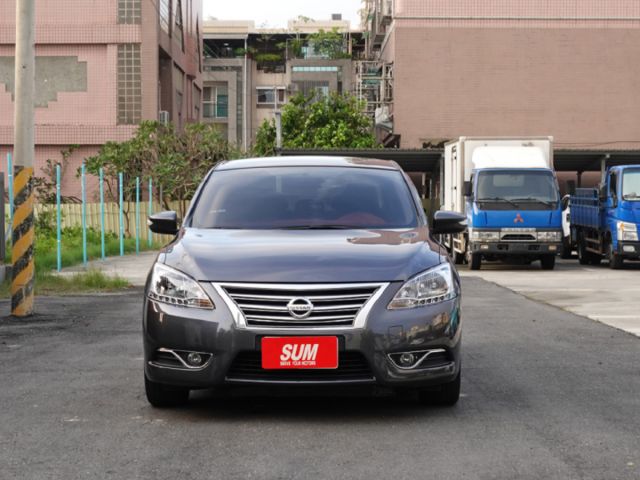 ▲豪華影音版，里程保證，全車原鈑件▲升級原廠導航／電視＋胎壓＋倒車顯影▲免鑰匙，恆溫，定速，感應大燈，免頭款可全貸  第20張相片