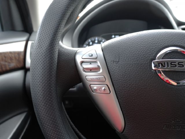 ▲推薦代步車，里程保證，全車原鈑件▲升級八核安卓＋CarPlay＋測速雷達＋行車記錄器▲定速巡航，胎壓偵測，感應大燈  第13張相片
